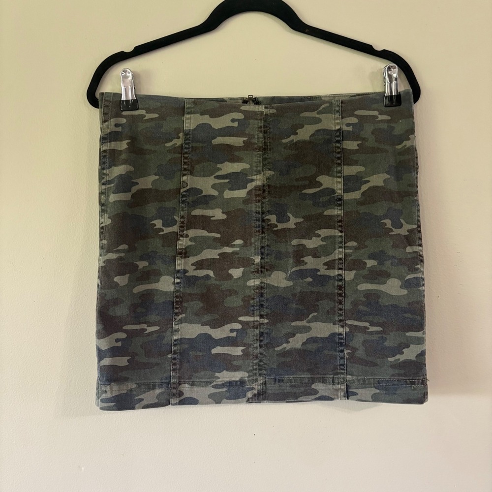 Free People Camo Denim Mini Skirt Green Camouflage Zip Back Size 12